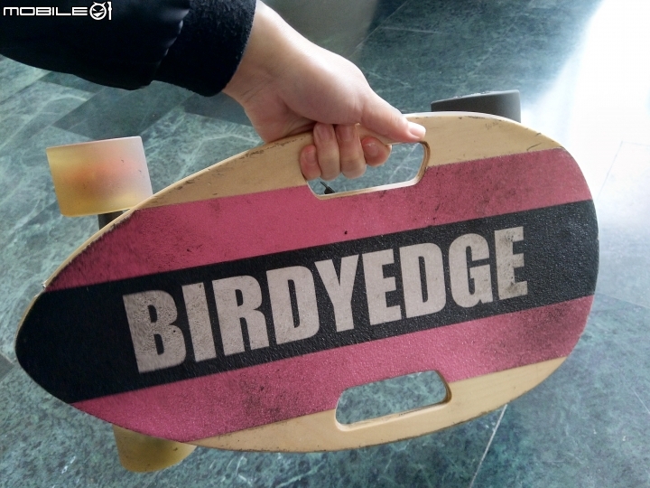 BIRDYEDGE small 可以帶出國的電動滑板 跟我一起當個柯南吧~ 實際實用一個月心得