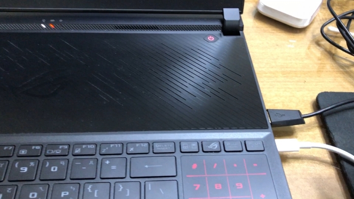 Zephyrus S PD 充電問題