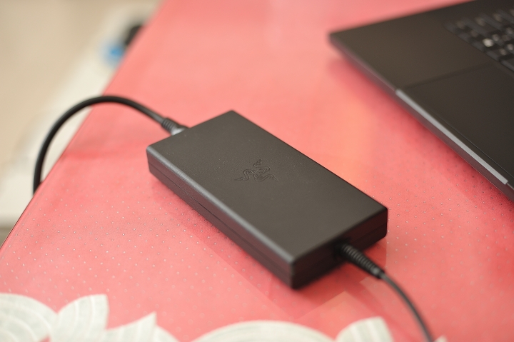 Razer BLADE 15 (2018版) 入門機型 SSD+2TB 簡易開箱