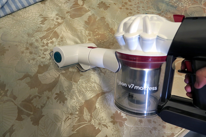 [開箱] Dyson V7 mattress 的進擊 讓塵螨無所遁形