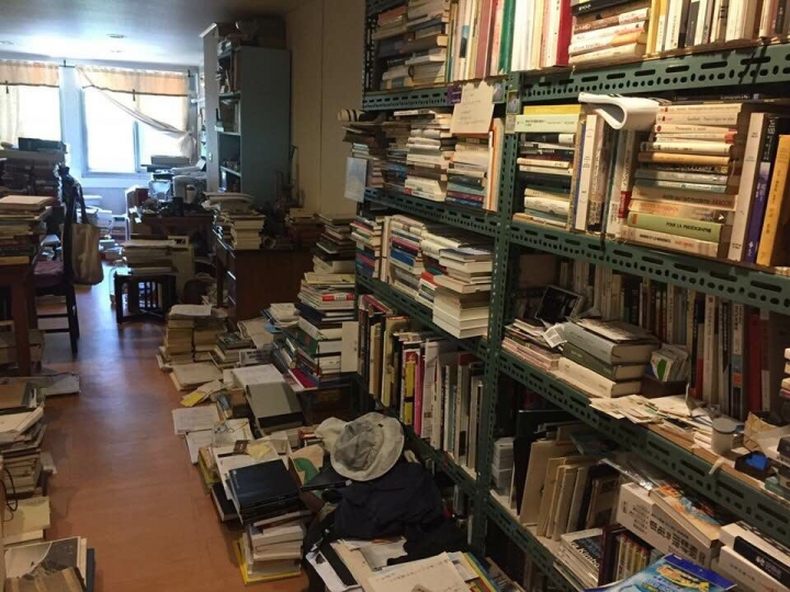 找有趣的書櫃