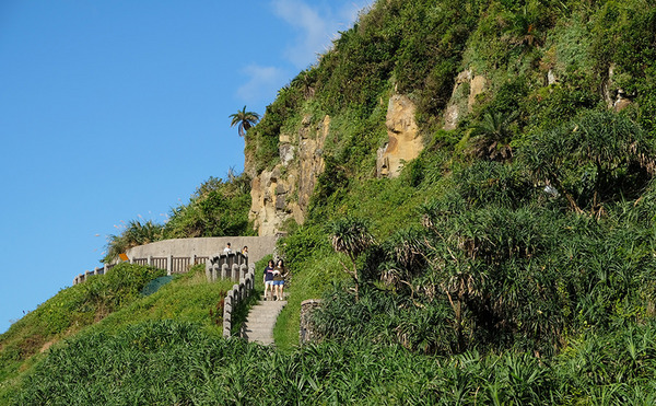 【 基隆 】 和平島公園 ｜夏日玩水、踏青的好地方