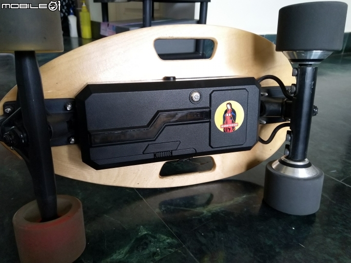 BIRDYEDGE small 可以帶出國的電動滑板 跟我一起當個柯南吧~ 實際實用一個月心得