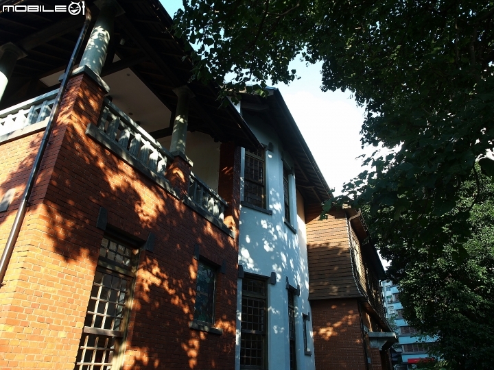 臺北市 北投區 溫泉博物館 — 鬱鬱蔥蔥中的紅磚建築，英式建築中的日式溫泉鄉