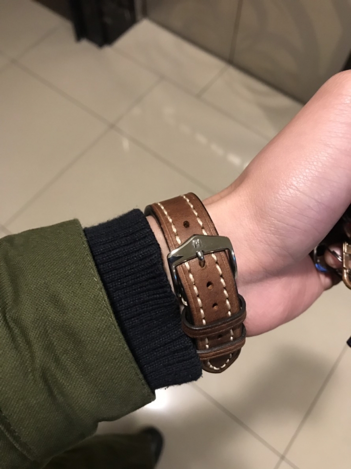 [開箱] Rolex勞力士黑水鬼114060開箱&更換皮錶帶