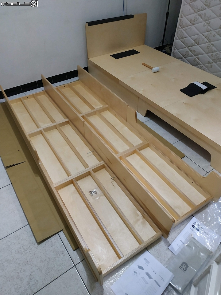 終於可以換掉用了20年以上的床架了!!~自己心中理想的新床架[走走家具 ‧ 模組雙人床架]開箱文!!!
