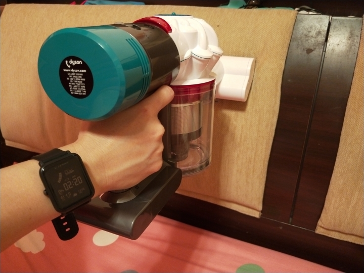 Dyson V7 Mattress清理過程一級棒-塵蟎散退-過敏不再愁