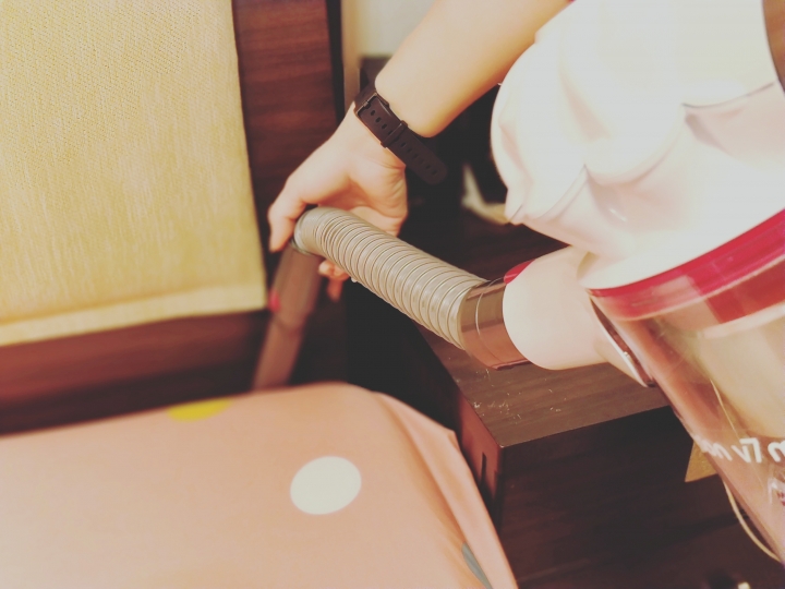 Dyson V7 Mattress清理過程一級棒-塵蟎散退-過敏不再愁