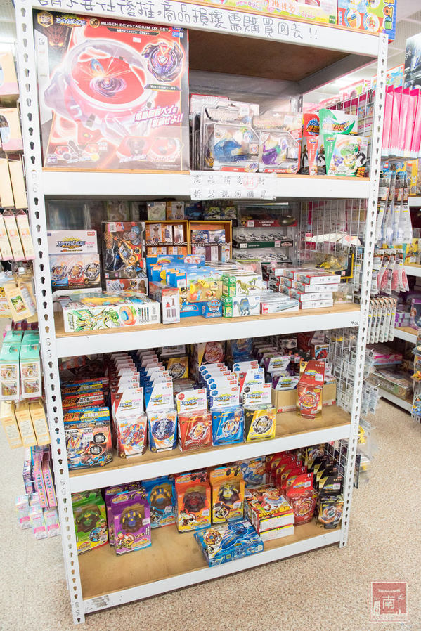 【台南賣場】便宜玩具倉庫｜日韓台玩具批發｜大型玩具賣場~亞細亞toys批發家族台南店