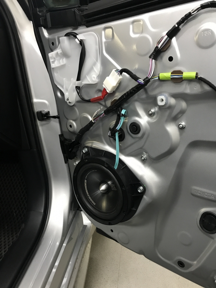 人生第一部汽車，使用滿2個月!?