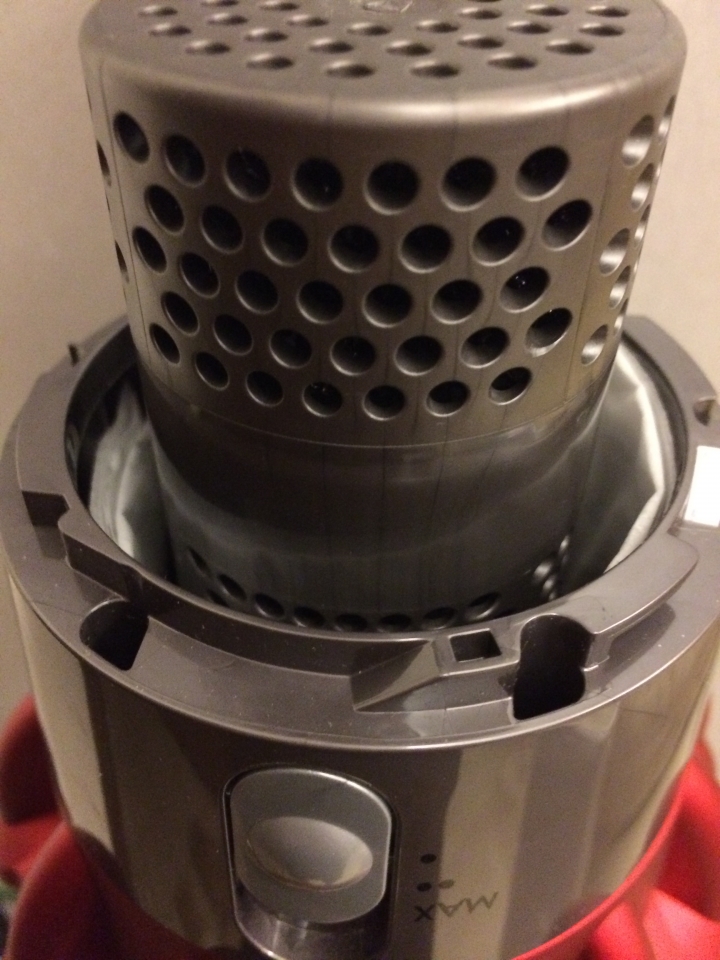 DYSON V10 使用者請進~~(濾網面紙大法)