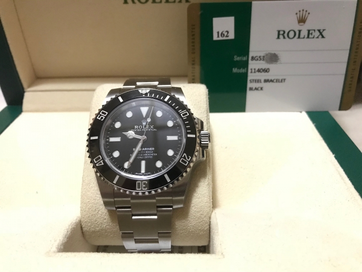 [開箱] Rolex勞力士黑水鬼114060開箱&更換皮錶帶
