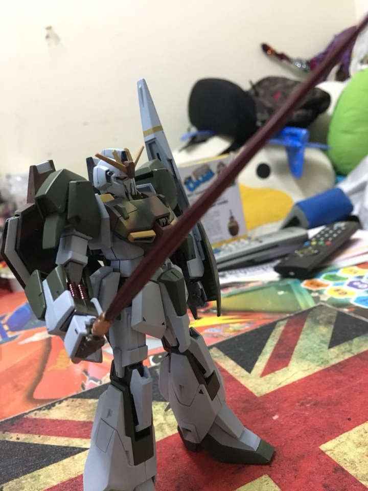 2018年的手尾，昨晚终於完成了 Z gundam