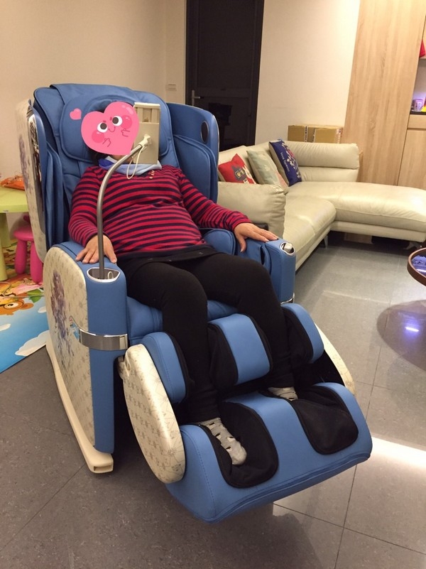 對OSIM按摩椅愛不釋手，從天王椅升級到4手天王，OSIM科技的進步真的太令人讚嘆了！