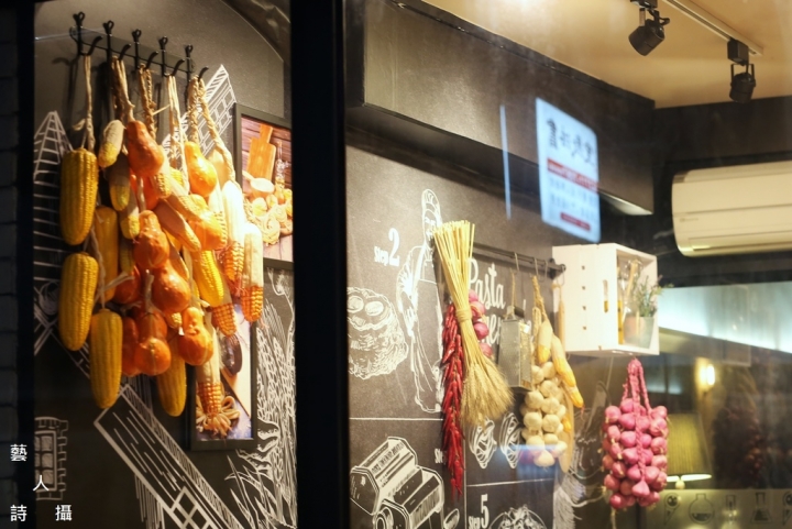 東區216巷.Cafe Marche咖啡瑪榭忠孝店.鴨胸義大利麵