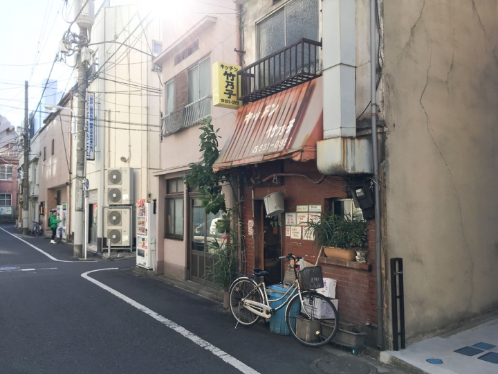 【美食。食記】東京 上野 秋葉原 請留步,喝杯熱茶再走 感動老店 キッチン竹乃子 洋食 薑汁豬肉 炸牡蠣 推薦 午餐 晚餐