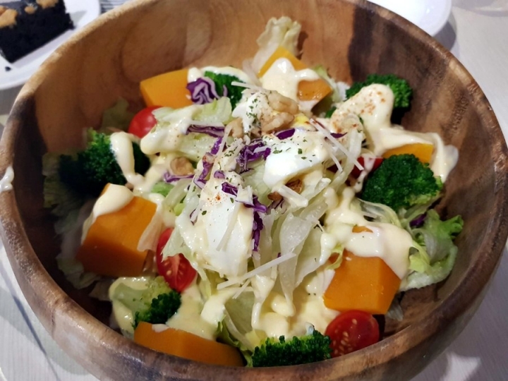 台中大魯閣新時代購物中心[連鎖] 三皇三家義式餐廳下午茶 2018食記~ 推薦沙拉系列不錯吃~加line好友可以送一杯100元飲料耶~