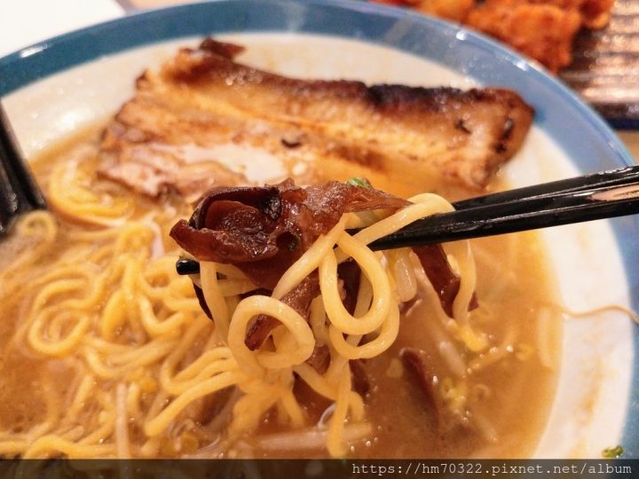 『桃園美食』- 中壢區復興路.【Lamigo桃猿食堂】/ 日式拉麵 / 主題餐廳 / 中壢拉麵 / 球場美食