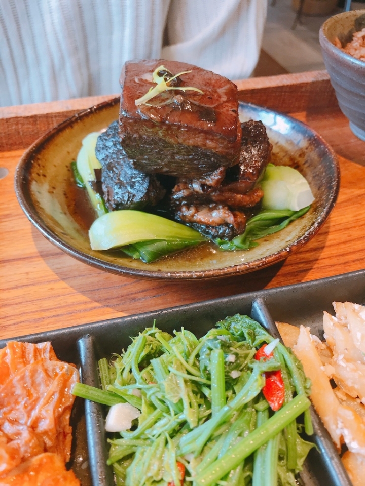 「新北鶯歌美食」喝茶天TEADAY-悠閒質感的養身茶餐廳。 遠離城市喧囂 與姐妹的下午茶(有菜單連結)