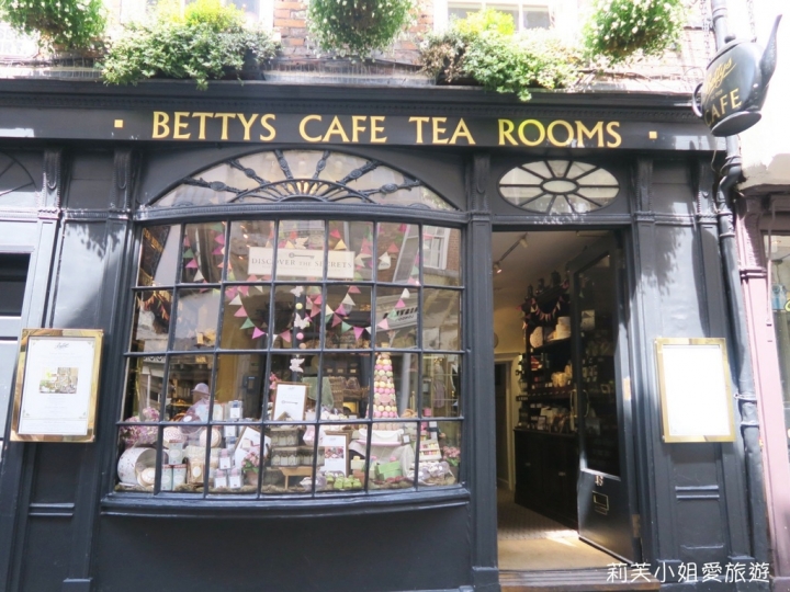 [美食] 英國 Bettys’ Cafe Tea Room約克貝蒂茶館。高CP值的英式三層點心下午茶