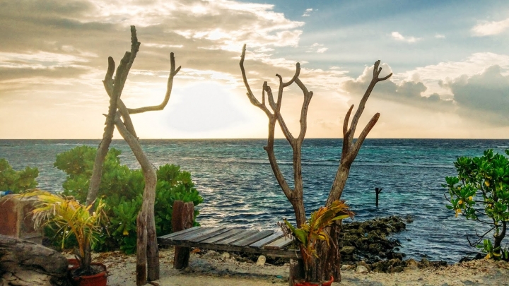 馬爾地夫居民島當地生活與絕美夕陽！5分鐘帶你環島居民島Maafushi (下集)｜馬爾地夫 EP 9｜居民島｜旅行，路上。