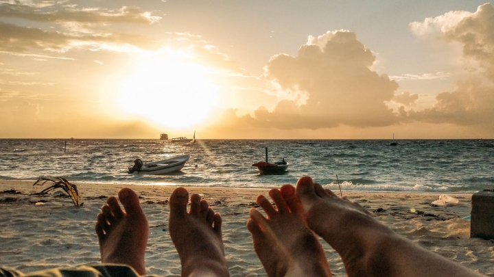 馬爾地夫居民島當地生活與絕美夕陽！5分鐘帶你環島居民島Maafushi (下集)｜馬爾地夫 EP 9｜居民島｜旅行，路上。