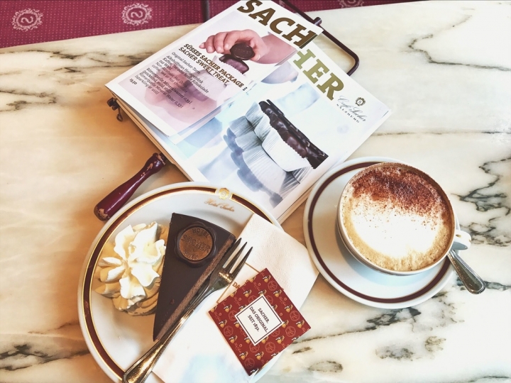 【Salzburg.食】薩爾斯堡百年Cafe Sacher一嚐奧地利國寶甜點沙河蛋糕