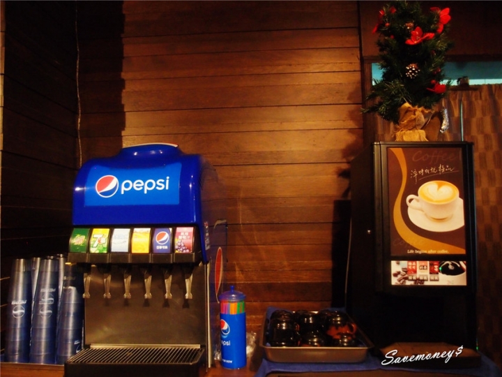 炎官炭火燒肉|新店大坪林站對面,0燒肉吃到飽,免服務費 - 達人Emily的播報台