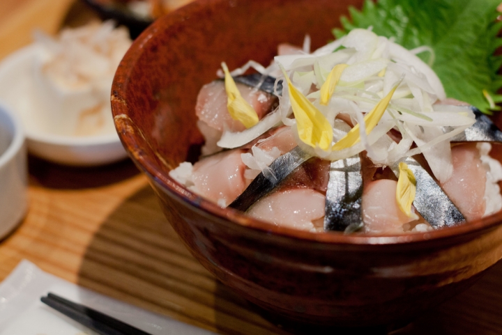 【美食。食記】東京 大門 您喜歡吃鯖魚生魚片嗎？ とろさば料理専門店 SABAR 東京GEMS大門店 （サバー）  新橋 汐留 銀座 刺身 午餐 晚餐 推薦