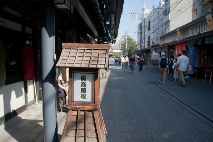 【景點。遊記】淺草一日美食小吃散策 懶人包 夜景 餐廳 介紹 仲見世通、新仲見世商店街及雷門一日遊 行程 推薦 初級