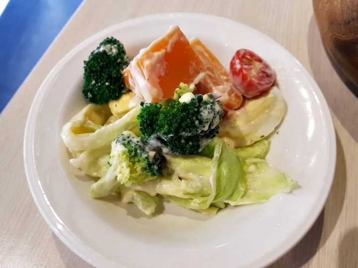 台中大魯閣新時代購物中心[連鎖] 三皇三家義式餐廳下午茶 2018食記~ 推薦沙拉系列不錯吃~加line好友可以送一杯100元飲料耶~