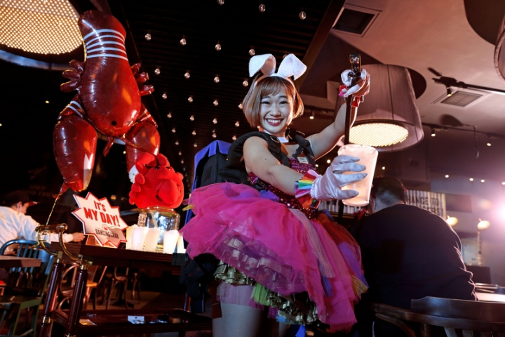 台北微風南山美食∣Dancing Crab蟹舞手抓海鮮歡樂派對風靡日本強勢登台(捷運台北101世貿站) - Darren蘋果樹旅遊玩樂誌