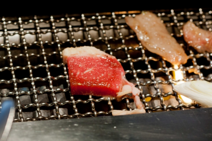 【美食。食記】東京 池袋 好吃！但這家不行！ 敘敘苑 池袋東口站前店 燒肉 和牛 連鎖店 號稱推薦必吃 分店 地雷
