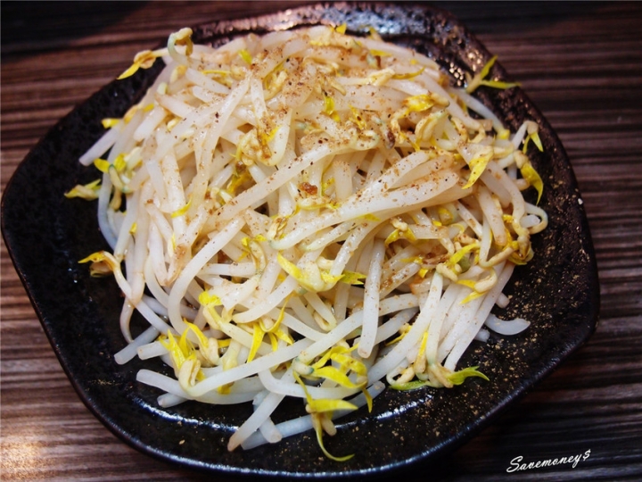一心豚骨拉麵｜台中火車站美食,堅持湯頭純手工熬煮,拉麵0起 - 達人Emily的播報台