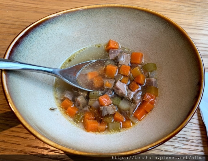[台北美食]松山意舍Que原木燒烤餐廳早午餐~太讚啦！