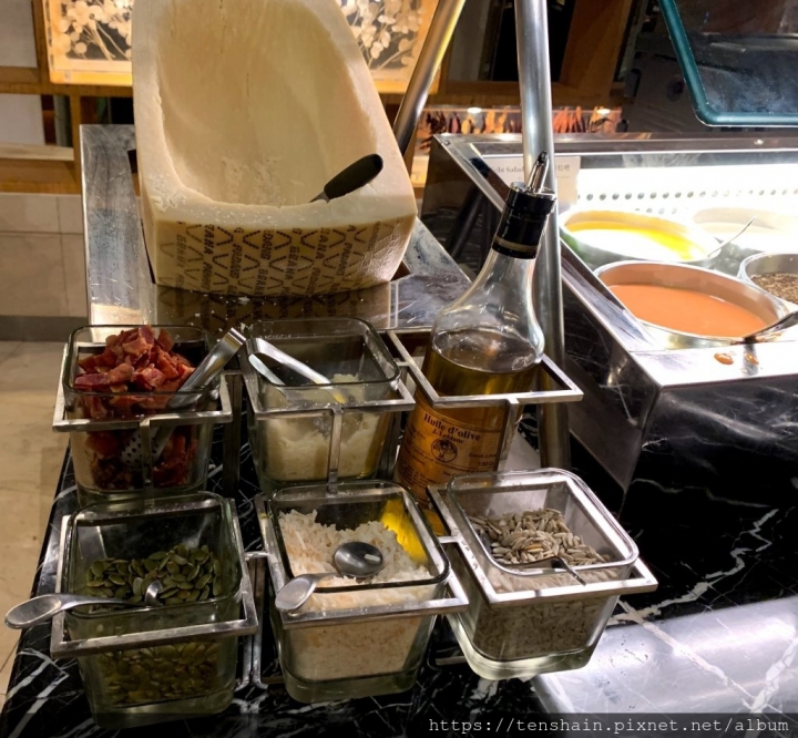 [台北美食]喜來登大飯店十二廚~怎麼會這樣？