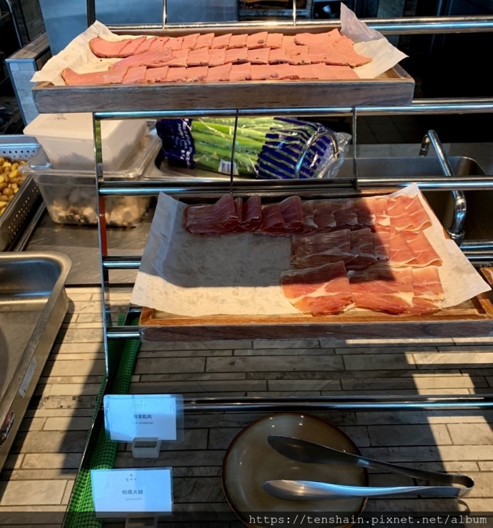 [台北美食]松山意舍Que原木燒烤餐廳早午餐~太讚啦！