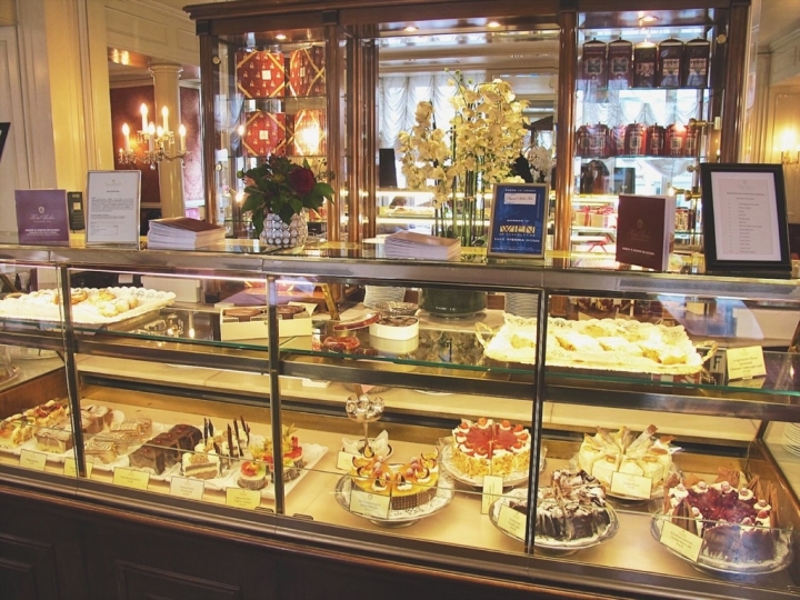 【Salzburg.食】薩爾斯堡百年Cafe Sacher一嚐奧地利國寶甜點沙河蛋糕
