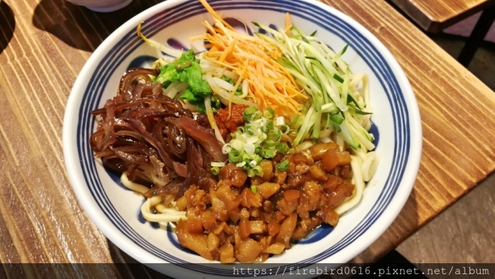 [桃園中壢中原大學]一村蘭麵--用心看得見