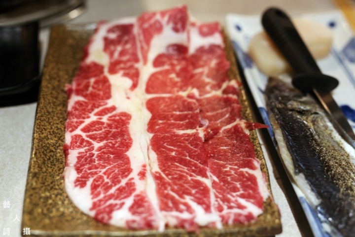跳入牛花火舞吃到飽《火之舞蓁品燒》和牛放題