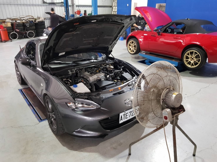 逆天炸裂4.7秒！？Mazda MX-5 290匹HKS機械增壓進化版實測試駕！
