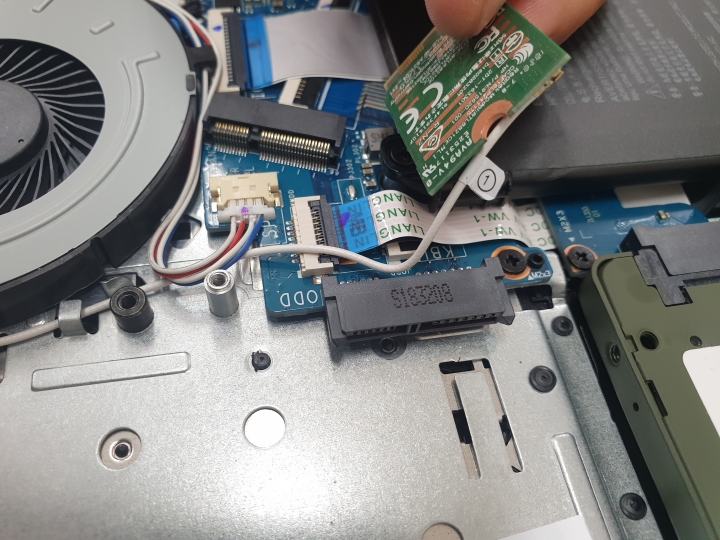 筆電內部插孔，是做甚麼用的呢？