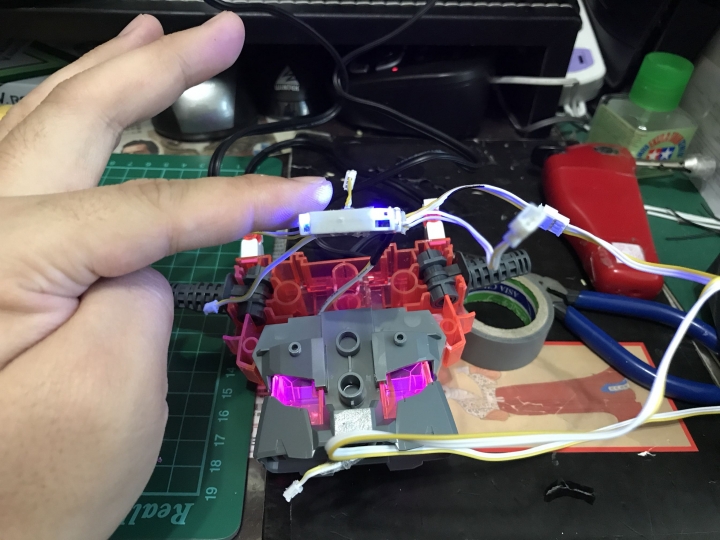 MEGA Unicorn 1/48 LED燈組改造