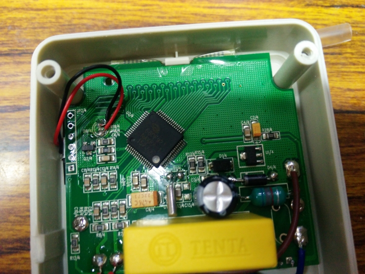 手賤亂按 WF-D02A 110V 220V 電源監測器 數位電費計 功率計量器 壞了有人知道怎麼弄好它嗎？