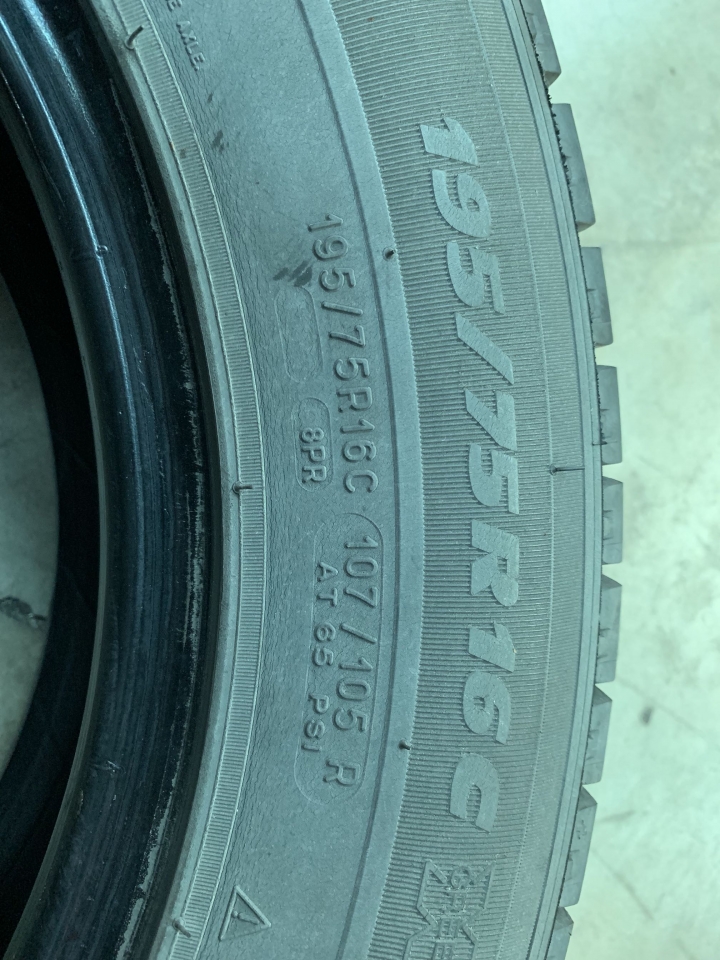 米其林三噸半貨車輪胎
