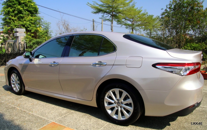Camry hybrid 簡易開箱
