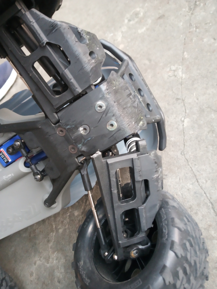 1:10 4WD 大腳電車新手心得分享