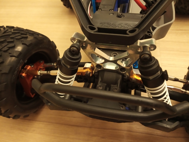 1:10 4WD 大腳電車新手心得分享
