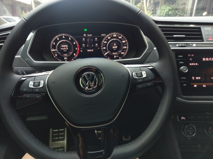 New tiguan off road 升級盲點偵測及駛出輔助  原廠數字型胎壓 及隱藏功能分享