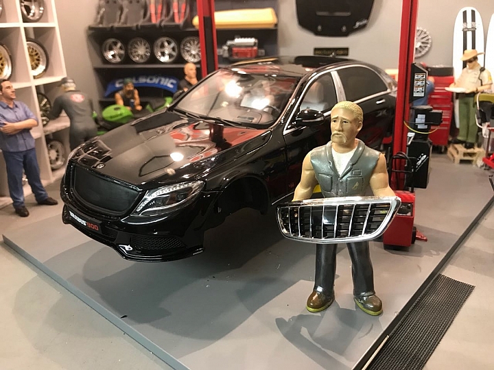 1/18 BRABUS MAYBACH S600